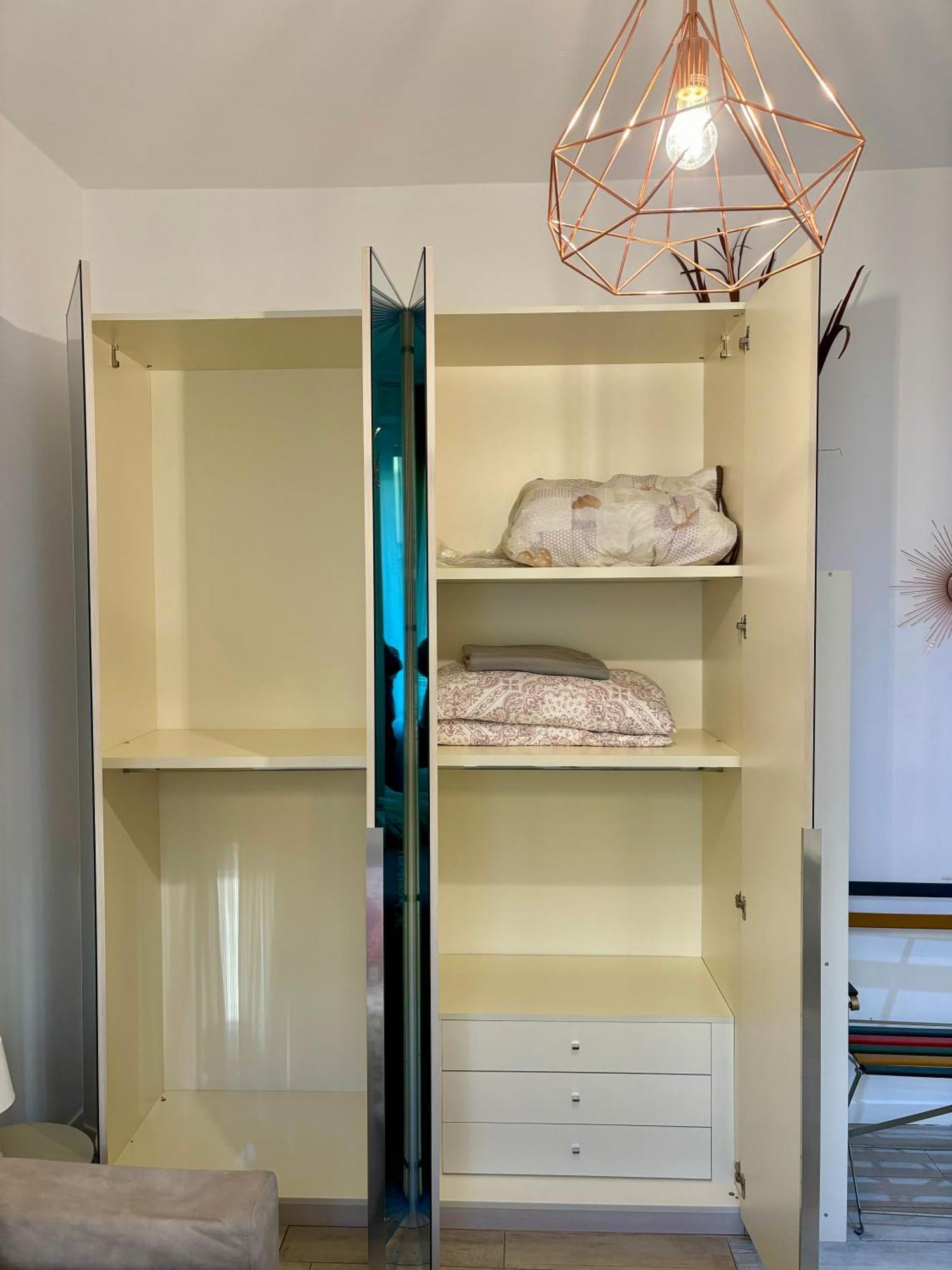 Appartement Joy House -central Near Metro Arco Della Pace Brera-entire Perfect For Work & Play, Nightlife With Ac & Fast Wifi Welcome To The Cool Joy House! *